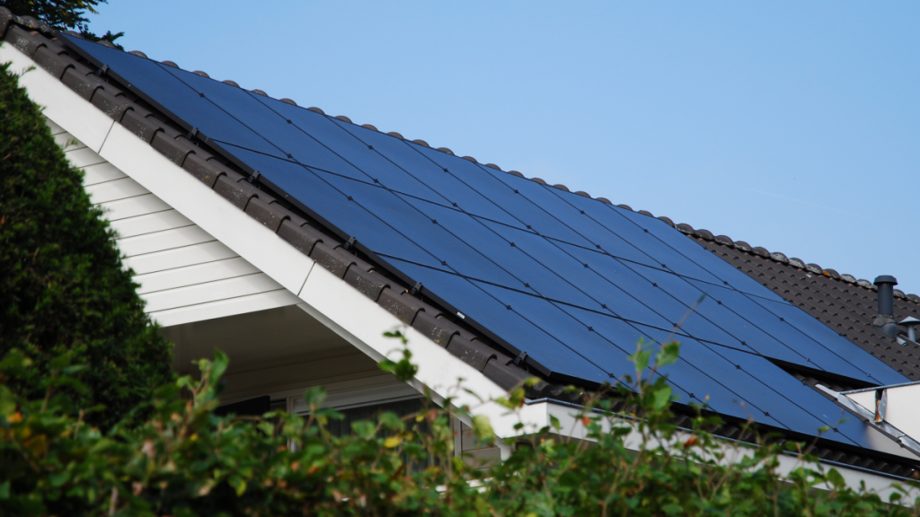 zonnepanelen op schuin dak
